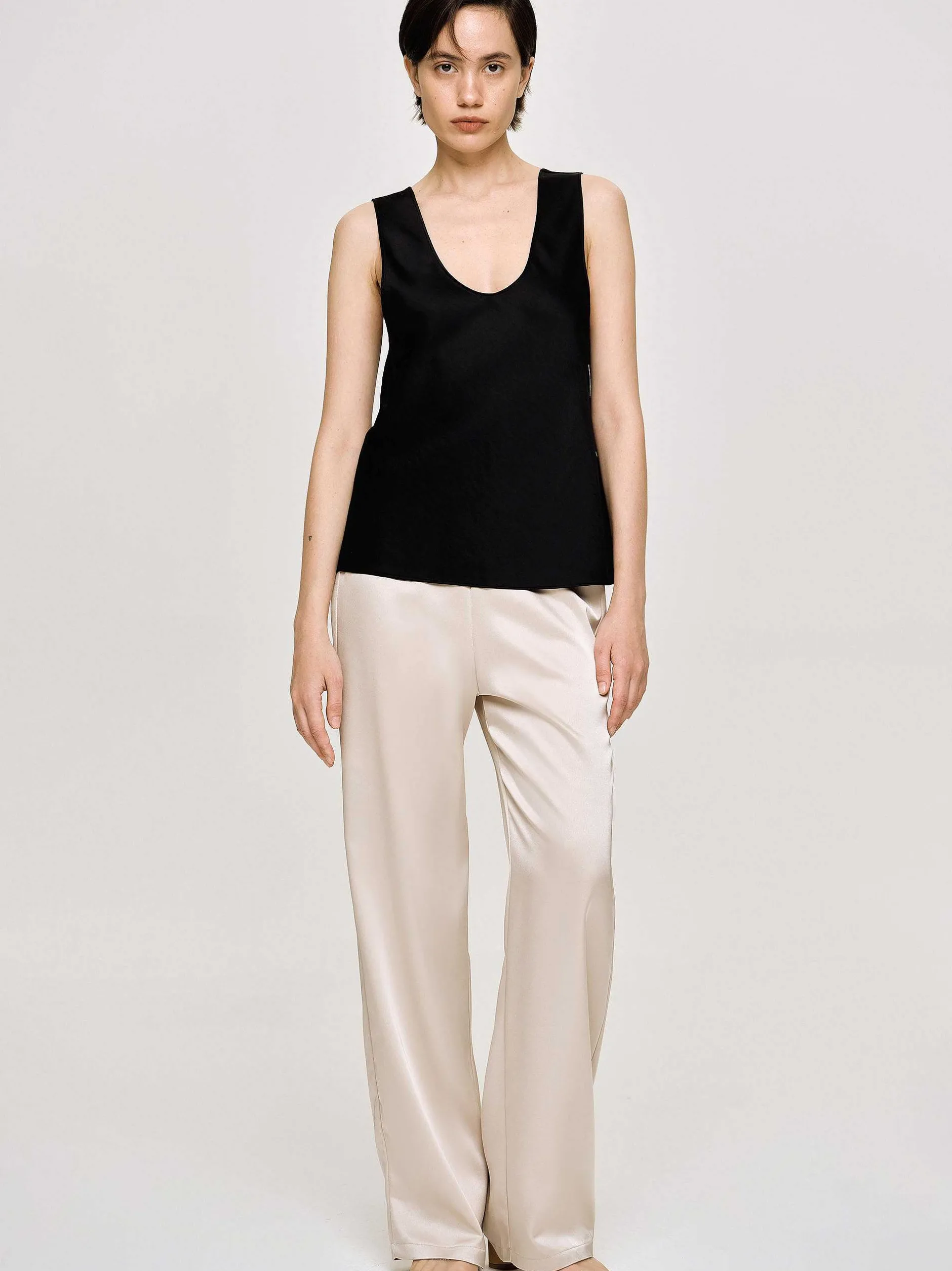 Frauen Source Unknown Zubehör<Armelloses Satin-Top, Schwarz