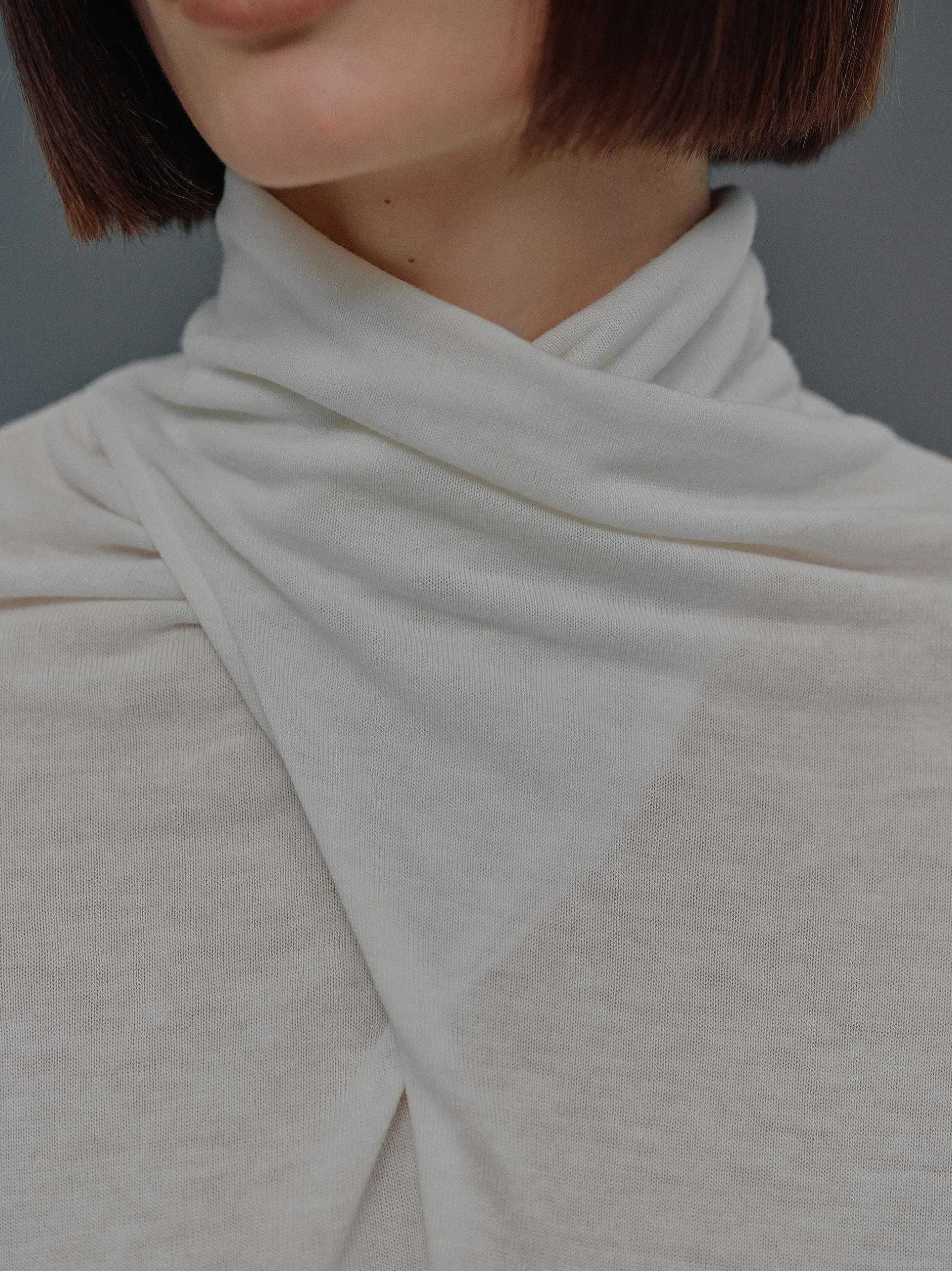 Frauen Source Unknown Oberteile<Daye-Woll-T-Shirt Mit Kreuzkragen, Weis