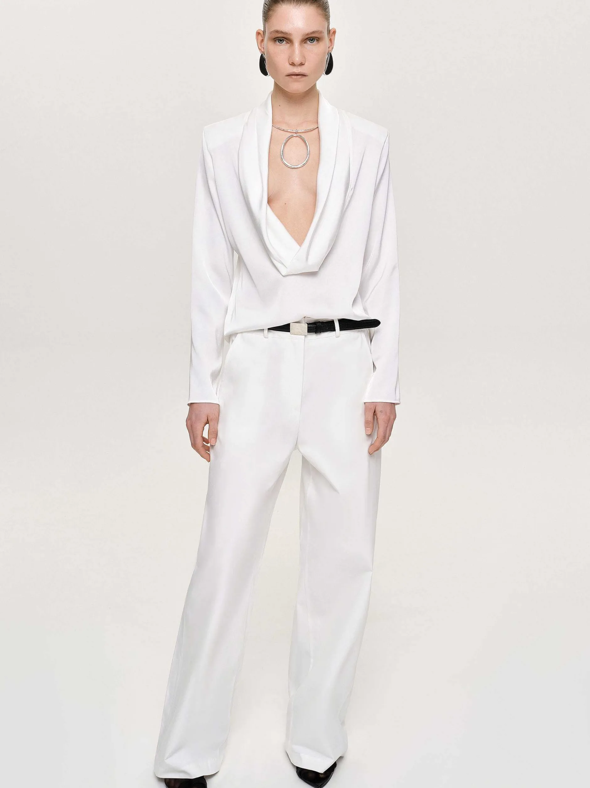 Frauen Source Unknown Oberteile<Leiva Bluse Mit Wasserfallausschnitt, Weis