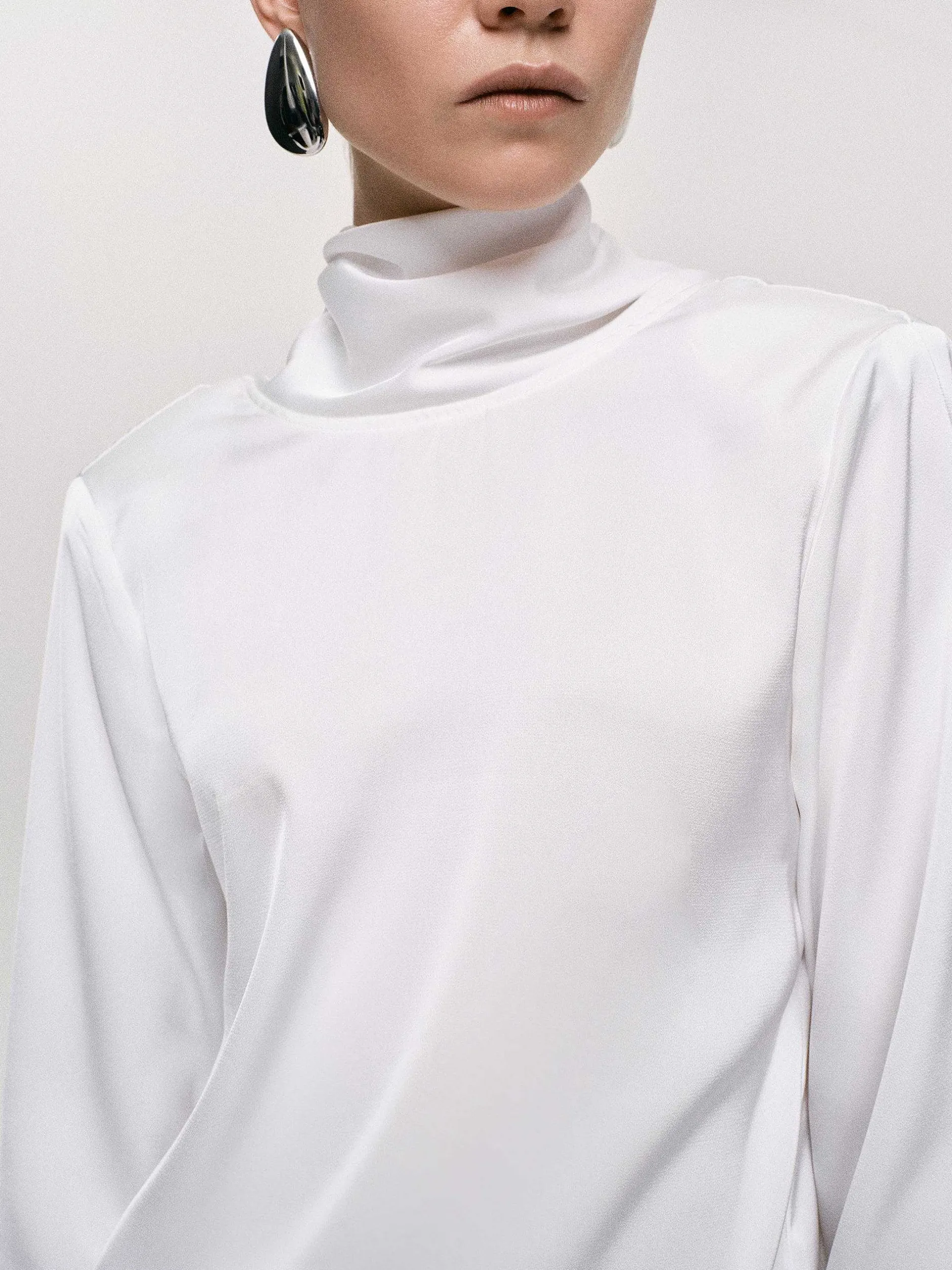 Frauen Source Unknown Oberteile<Leiva Bluse Mit Wasserfallausschnitt, Weis