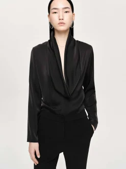 Frauen Source Unknown Oberteile<Leiva Bluse Mit Wasserfallausschnitt, Schwarz