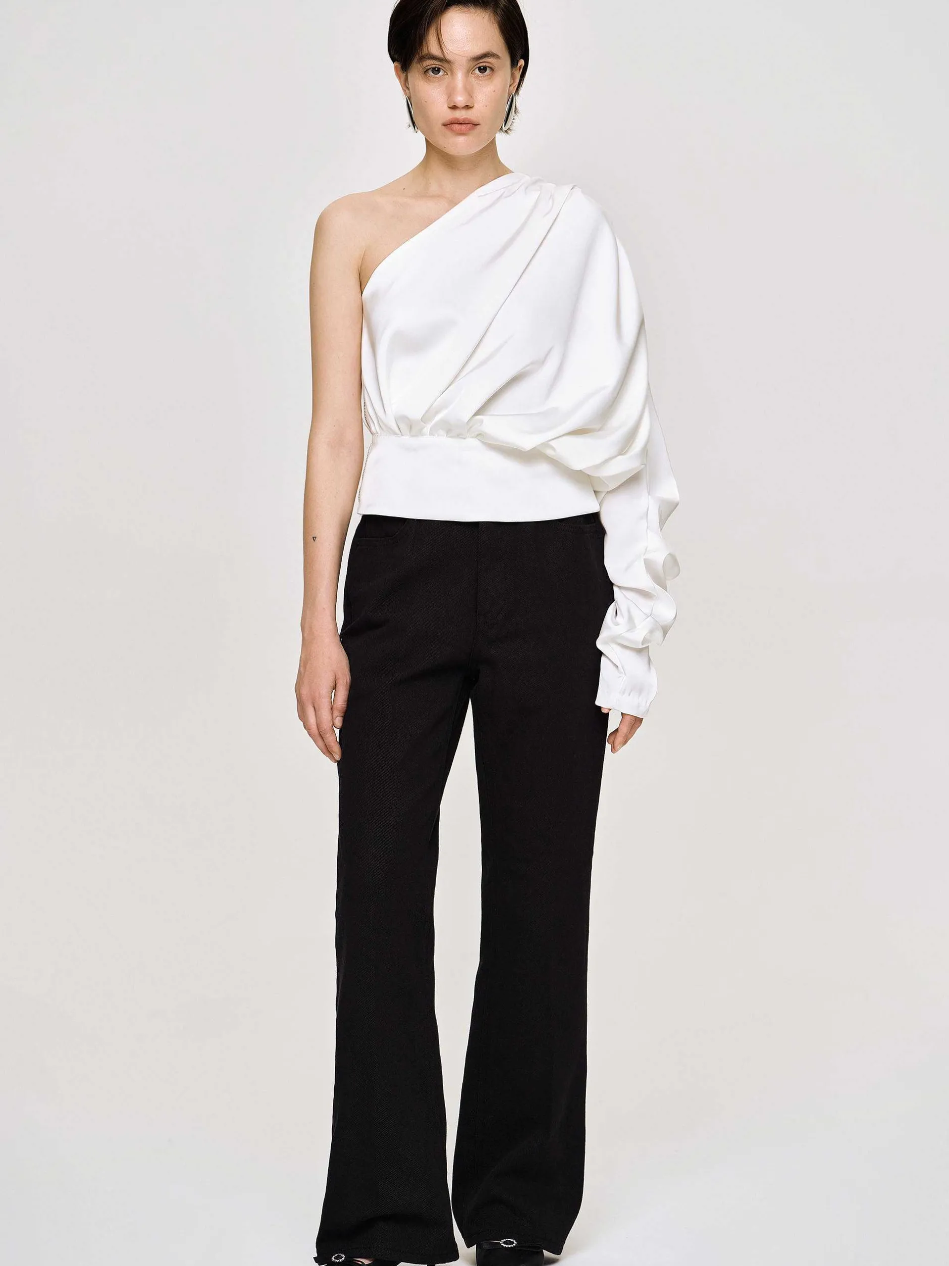 Frauen Source Unknown Kleidung<One-Shoulder-Bluse, Weis