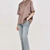 Frauen Source Unknown Zubehör<T-Shirt Aus Seidigem Satin, Red Bean