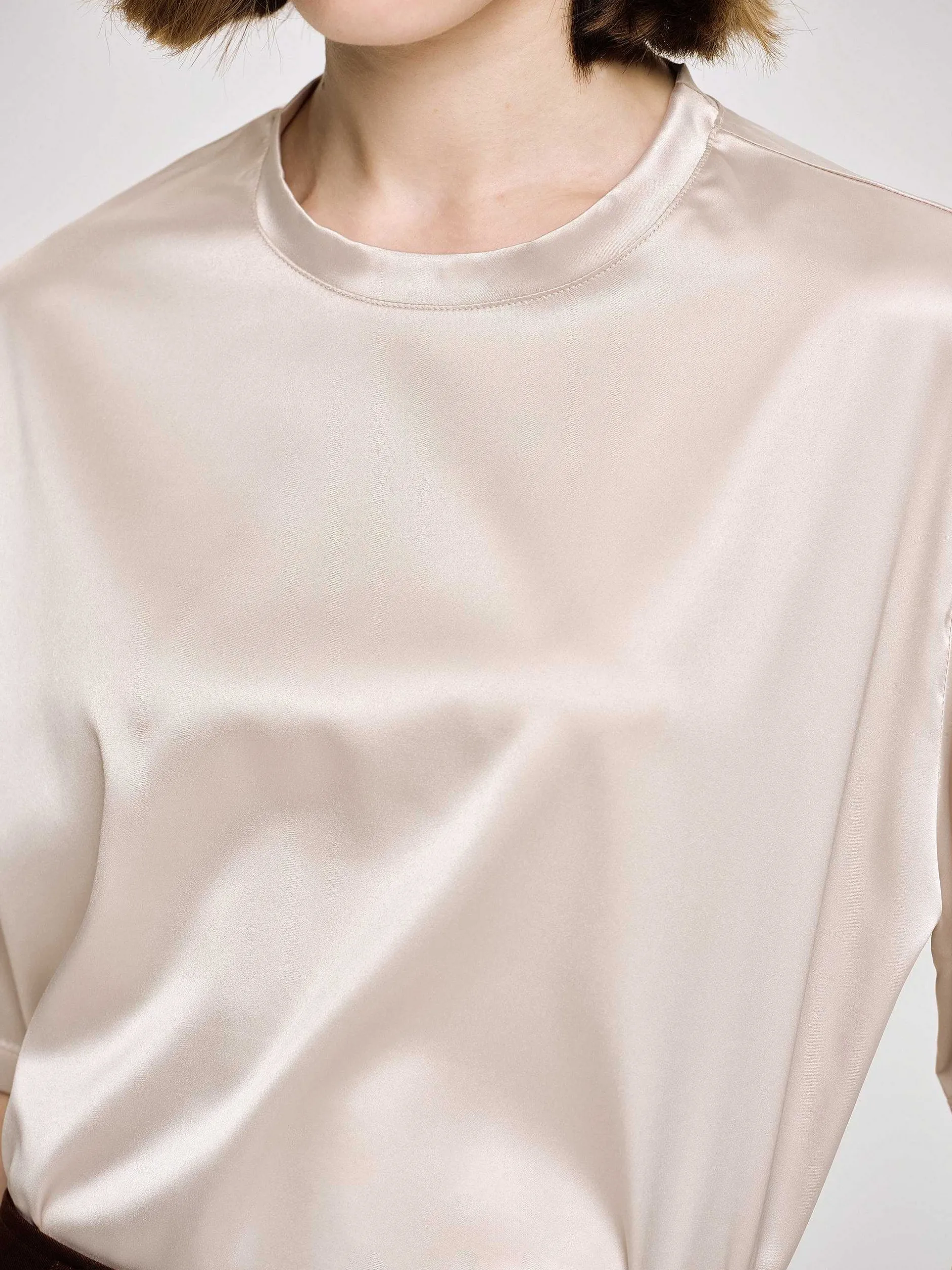 Frauen Source Unknown Zubehör<T-Shirt Aus Seidigem Satin, Rosa