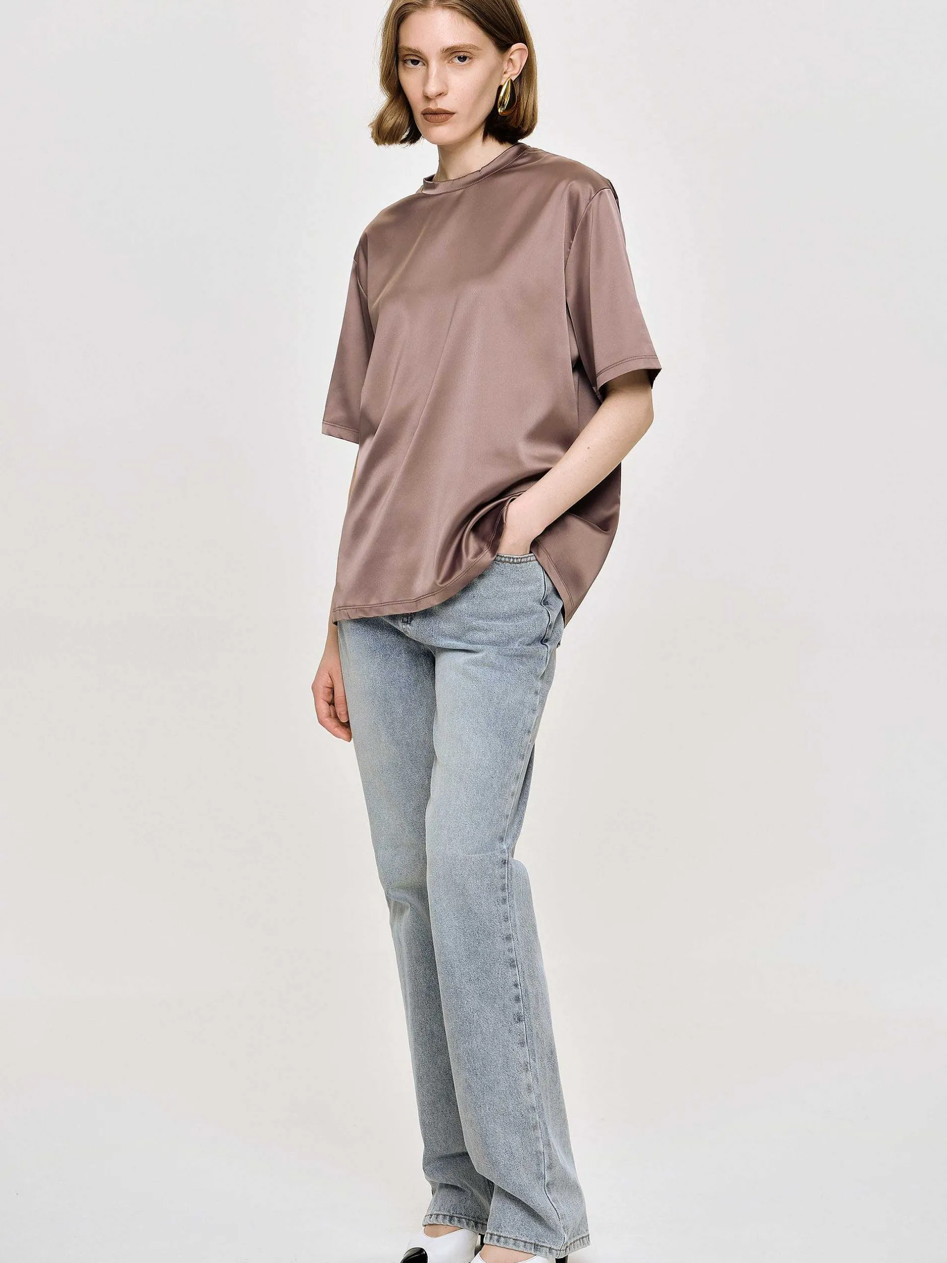 Frauen Source Unknown Zubehör<T-Shirt Aus Seidigem Satin, Red Bean