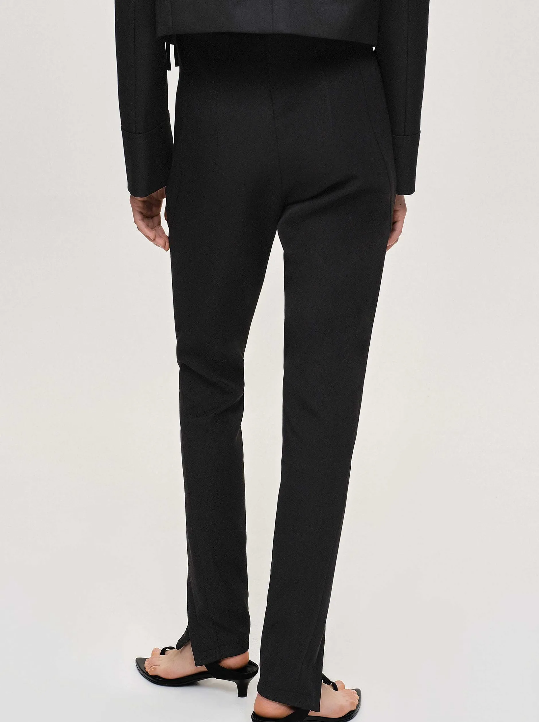 Frauen Source Unknown Kleidung<Tyia Schragschnitt-Slim-Hose, Schwarz